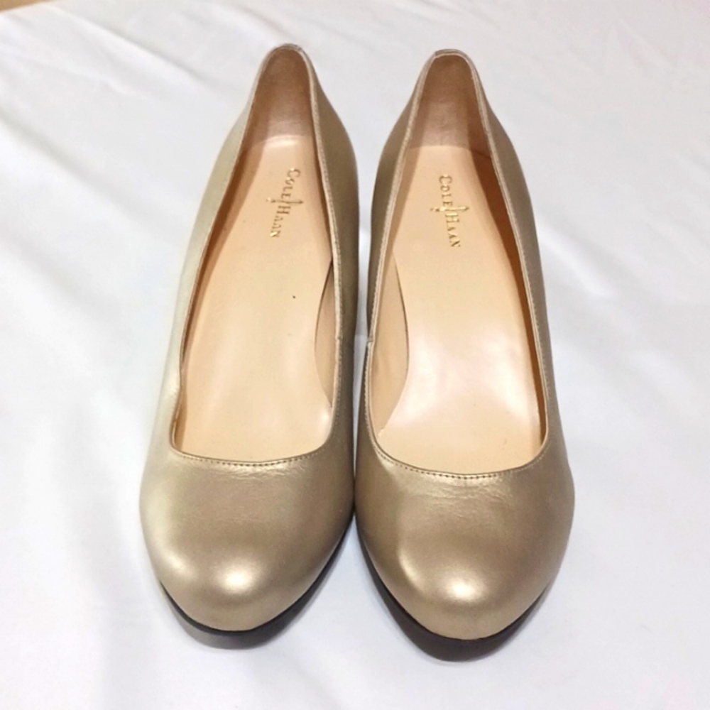 New Vintage Cole Haan Block Heel Pumps.